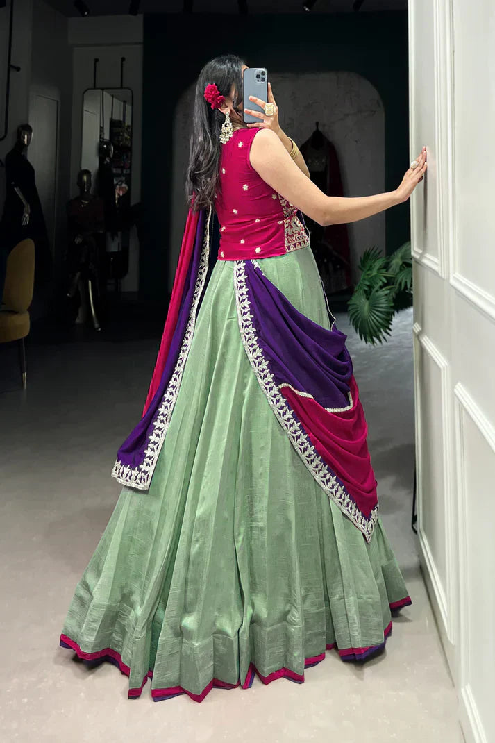 VICHITRA SILK THREAD EMBROIDRED LEHENGA CHOLI WITH DUPATTAPFAB1101)