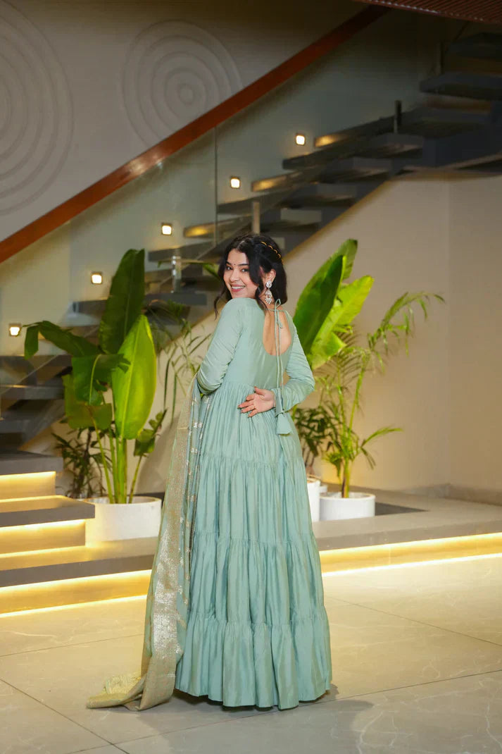 WEDDING SPECIAL MICROCRAPE GOWN WITH JAQUARD DUPATTAPFAB1111) (02)