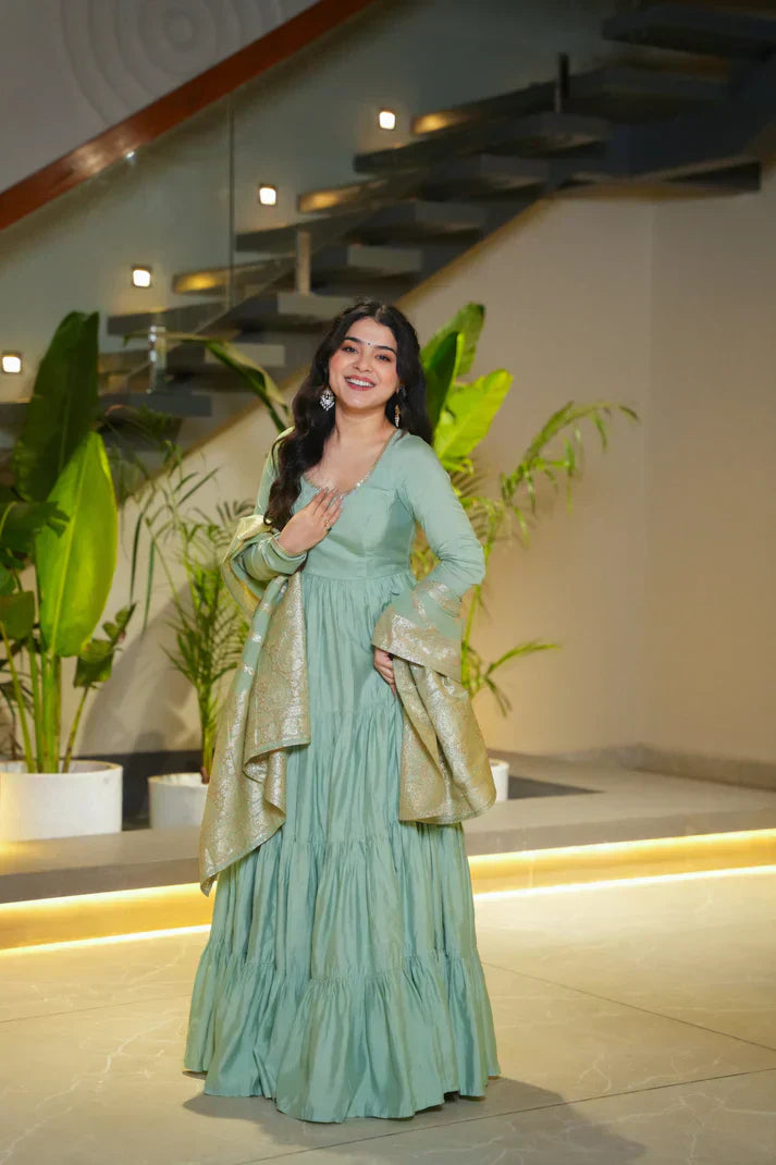 WEDDING SPECIAL MICROCRAPE GOWN WITH JAQUARD DUPATTA PFAB155)(02)