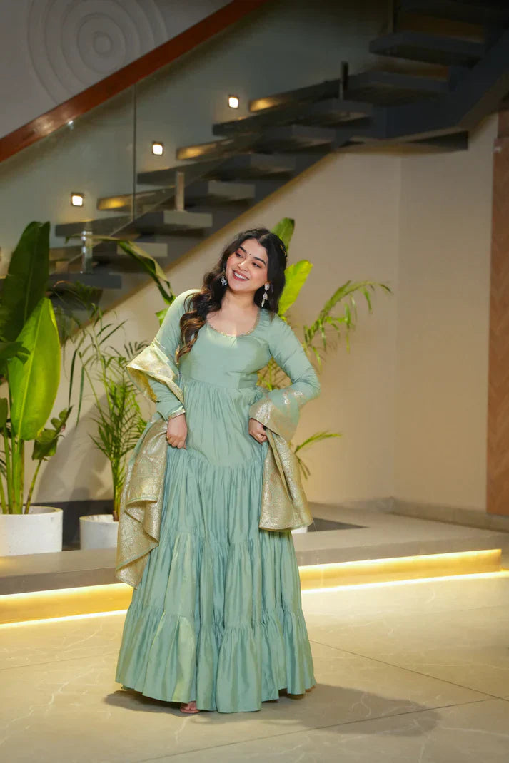 WEDDING SPECIAL MICROCRAPE GOWN WITH JAQUARD DUPATTA PFAB155)(02)