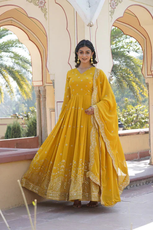BEAUTIFUL STYLISH DESIGNER GOWN WITH DUPATTA SET PFAB133)