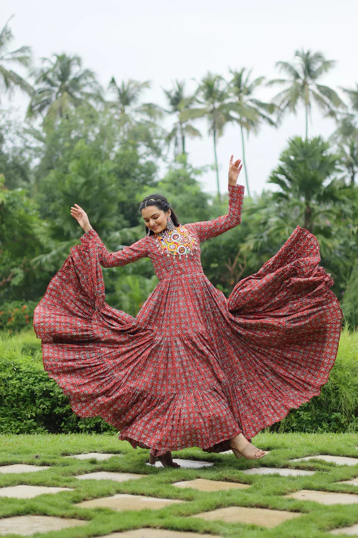 NAVRATRI SPECIAL COTTON GAMTHI PATCH WORK GOWN PFAB149) (01)