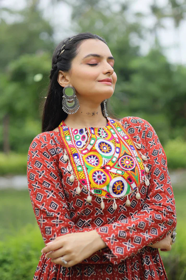 NAVRATRI SPECIAL COTTON GAMTHI PATCH WORK GOWN PFAB149) (01)