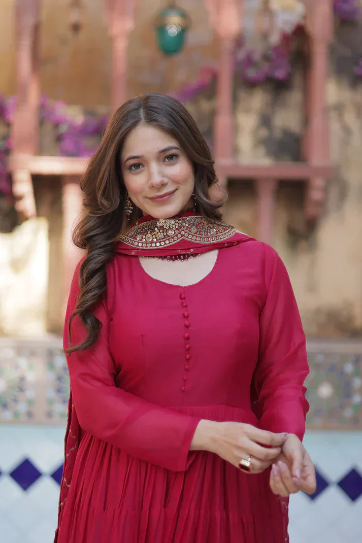 WEDDING SPECOAL STAR GEORGETTE GOWN WITH DUPATTAPFAB1123)