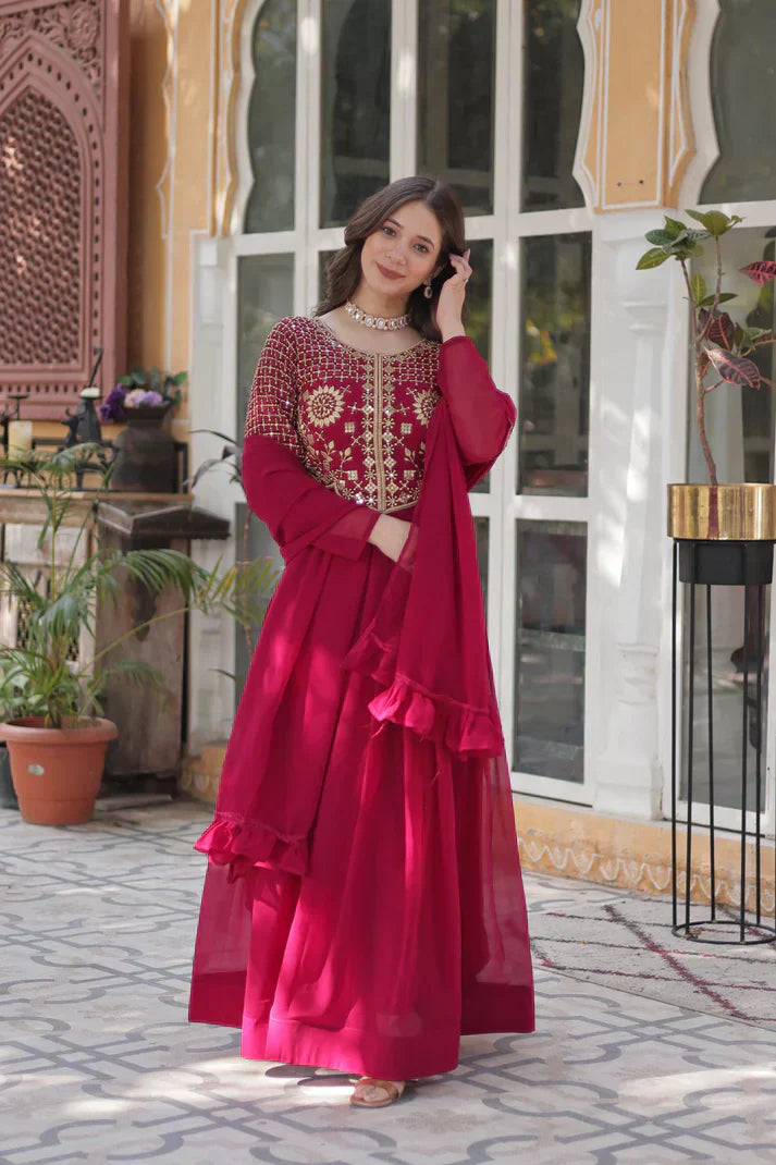 BLOOMING GEORGETTE EMBROIDERED GOWN WITH DUPATTAPFAB198)