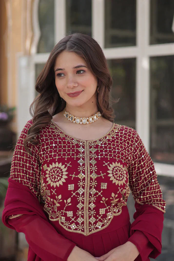 BLOOMING GEORGETTE EMBROIDERED GOWN WITH DUPATTAPFAB198)