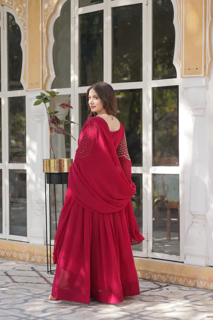 BLOOMING GEORGETTE EMBROIDERED GOWN WITH DUPATTAPFAB198)