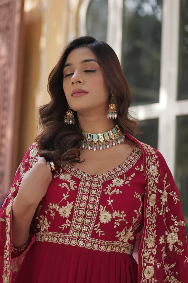 FAUX BLOOMING WITH SEQUANCE EMBROIDERED GOWN WITH DUPATTAPFAB186)