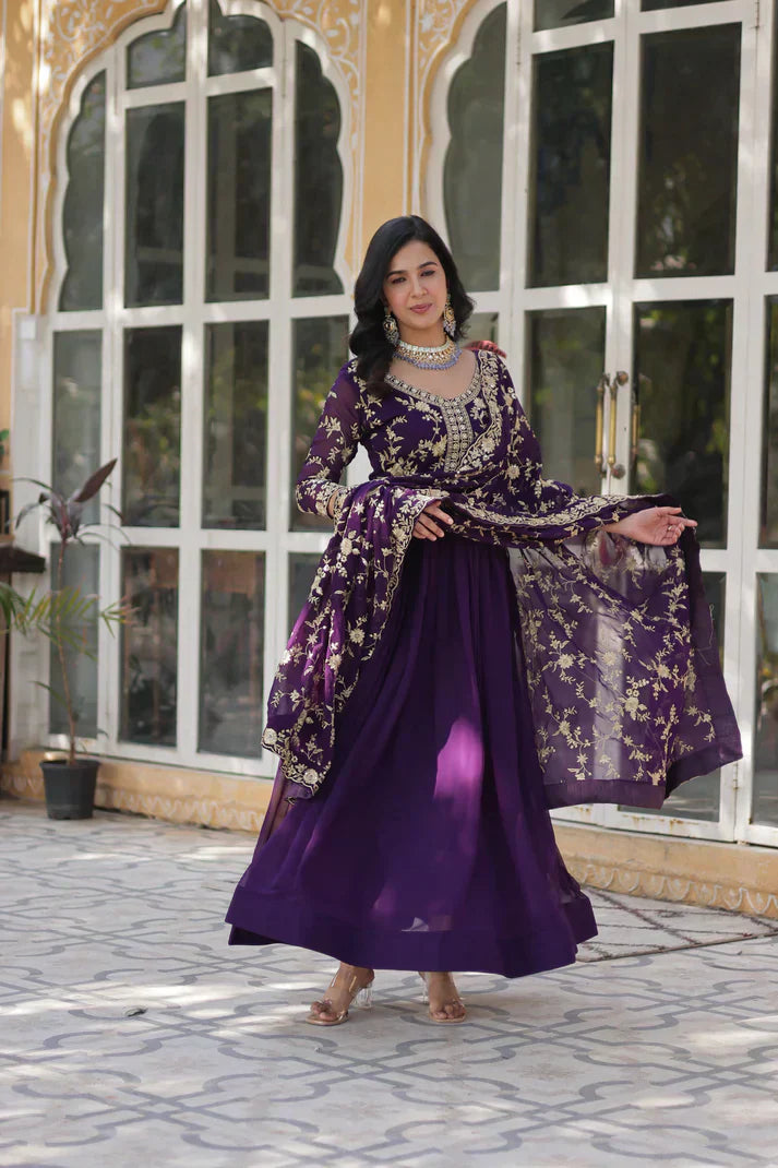 FAUX BLOOMING WITH SEQUANCE EMBROIDERED GOWN WITH DUPATTAPFAB186) (01)