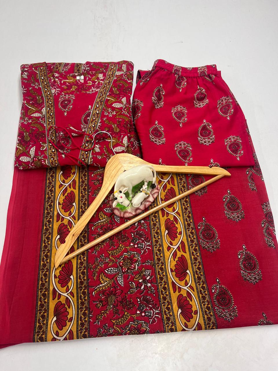 ♥️♥️“ NEW FULL COTTON PRINT HAND WORK ANARKALI KURTI PANT MALMAL DUPATTA ARRIVAL 😍💖(PFAB1285)