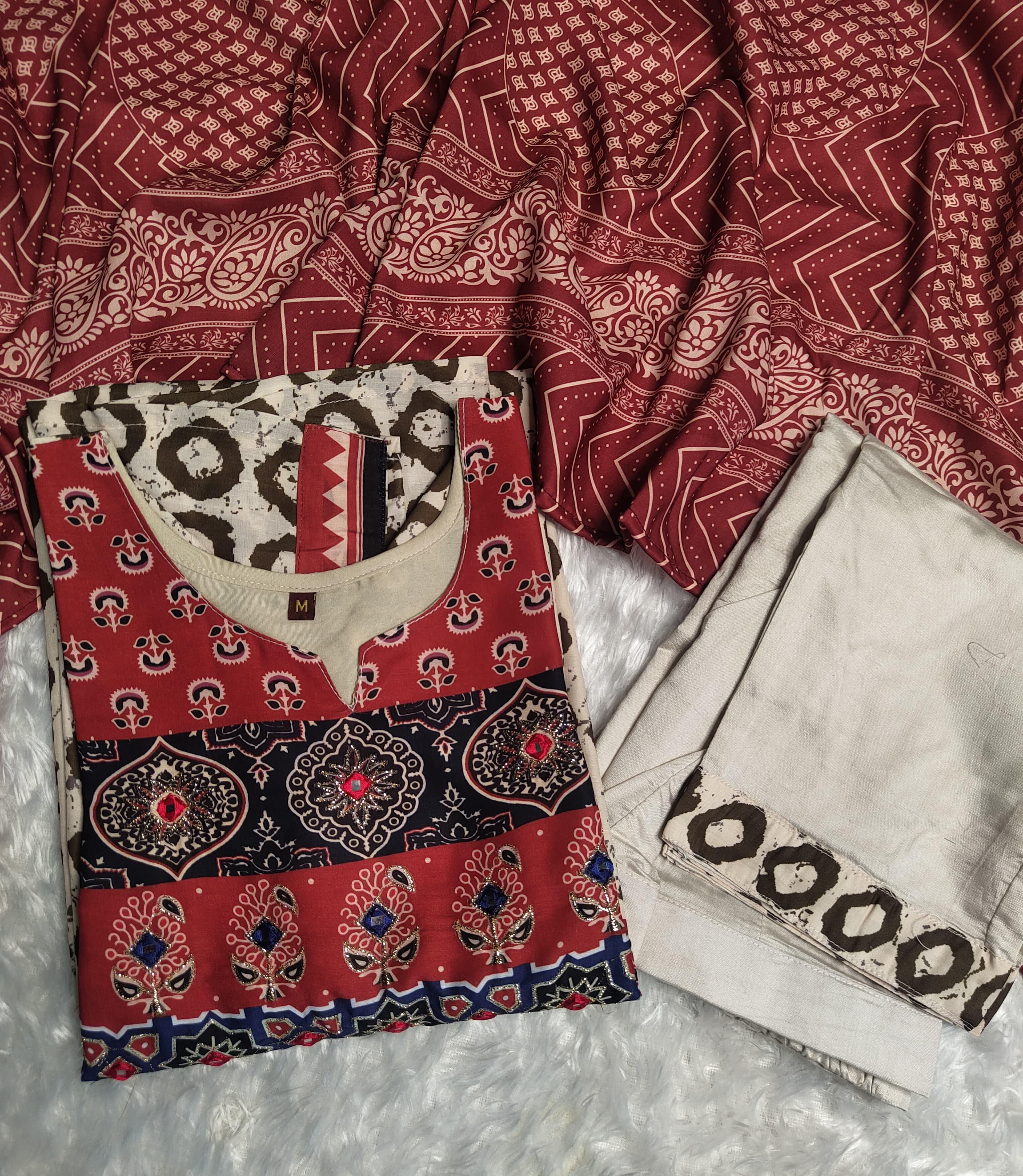 Featuring Fully Elegant Premium Muslin Suit Set Which is Beautifully Decorated With Hand Khatli Work And Original Mirror Work With Butti Pattern(PFAB108)