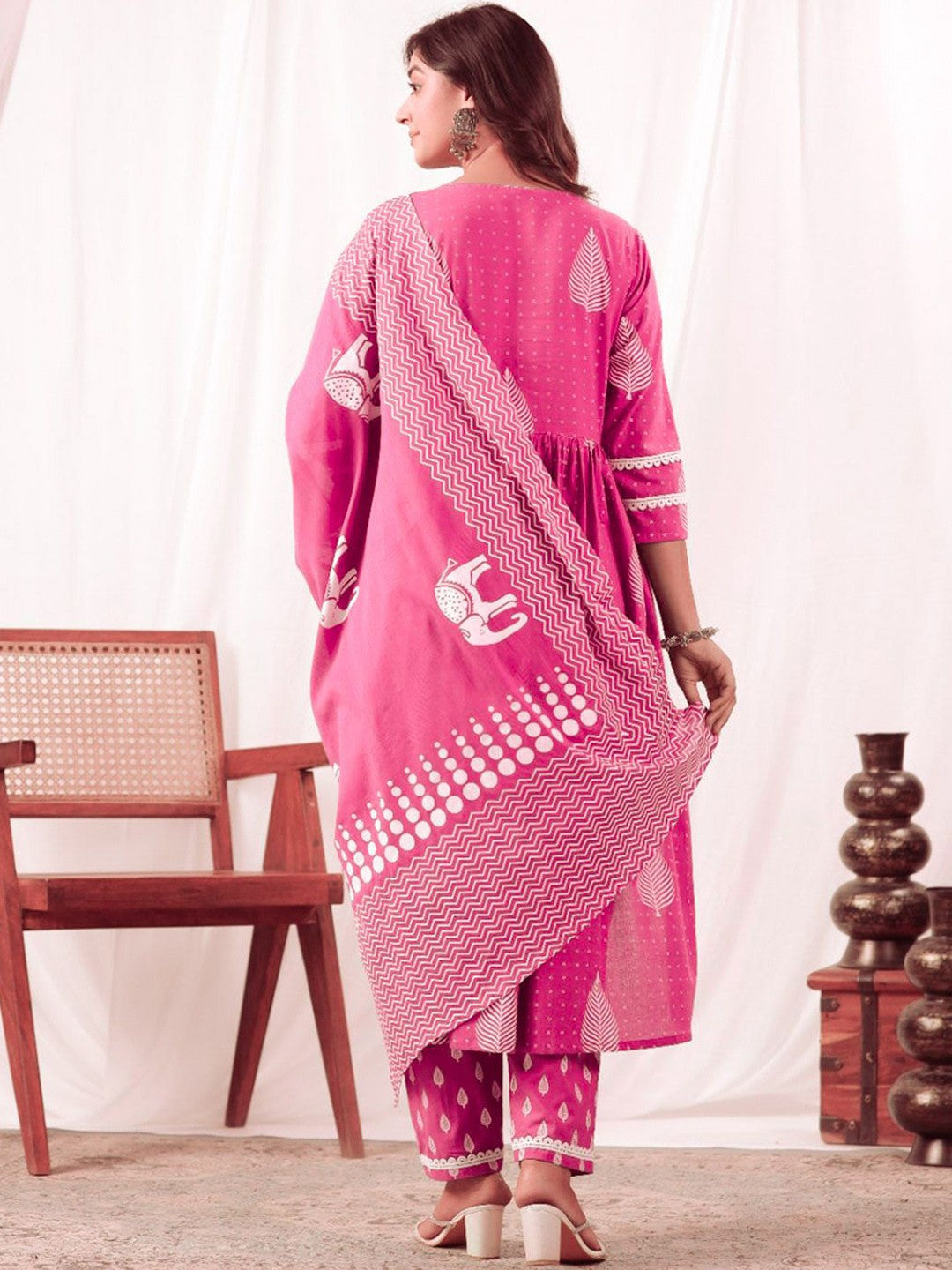 Jaipur cotton candy suits Look Nyra cut out of a dreamy movie set as you turn around and walk in this elegant flaired suit ! The perfect of traditional wear