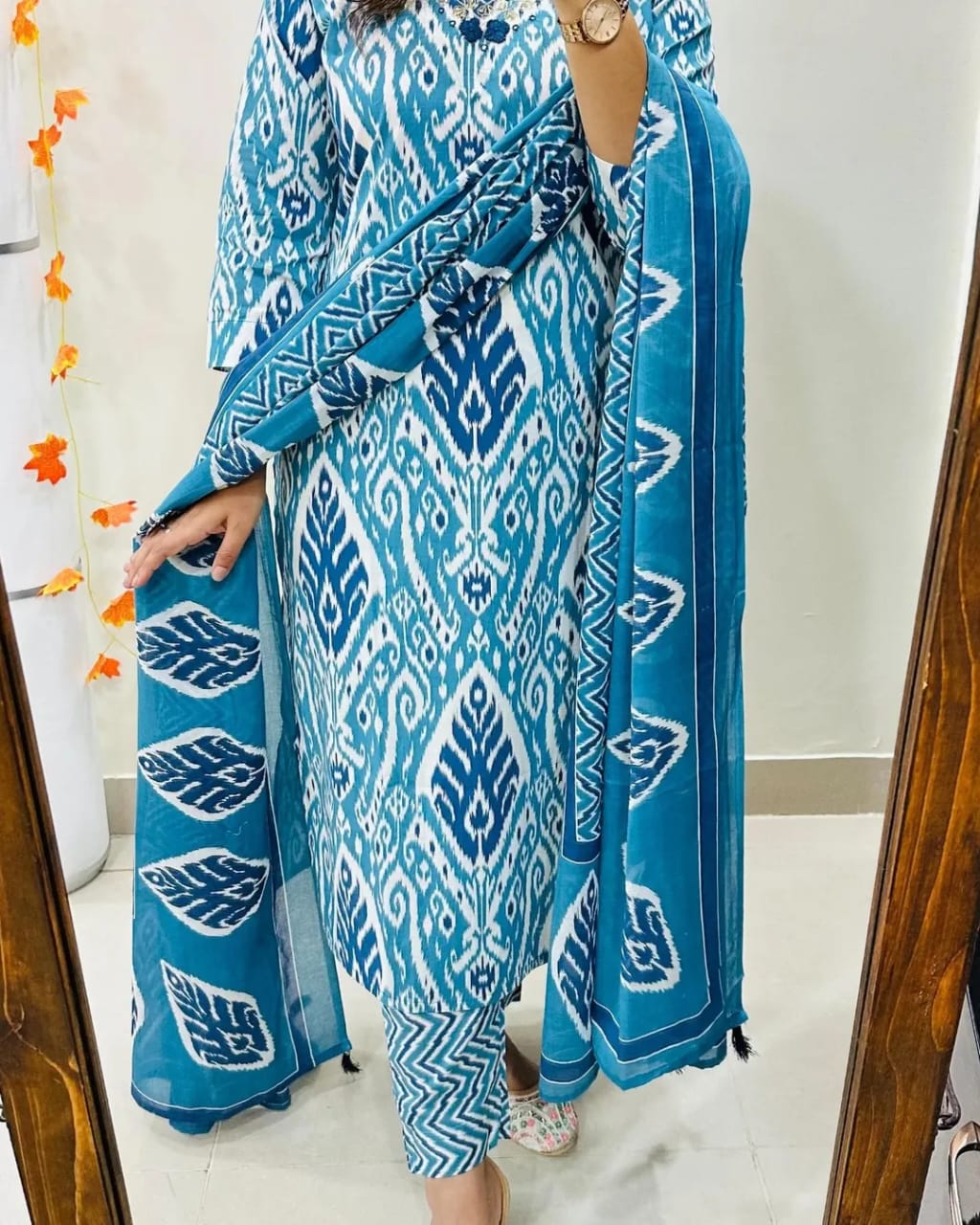Featuring beautiful embroidery with suqes Heavy ;Suit which is beautifully decorated ;It is paired with matching pants