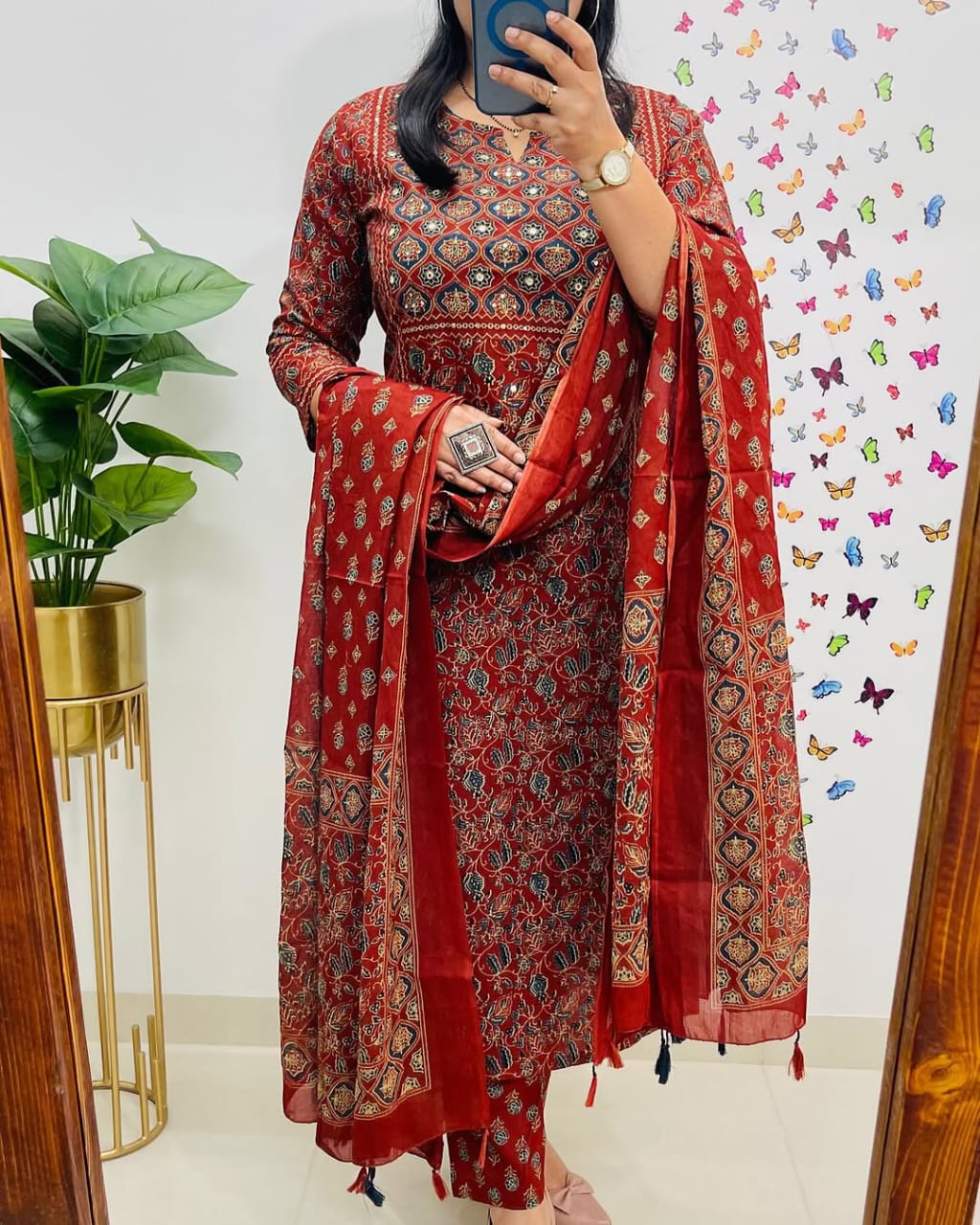 “ NEW FULL COTTON PRINT HAND WORK STRAIGHT KURTI PANT MALMAL DUPATTA ARRIVAL 😍💖(PFAB167)