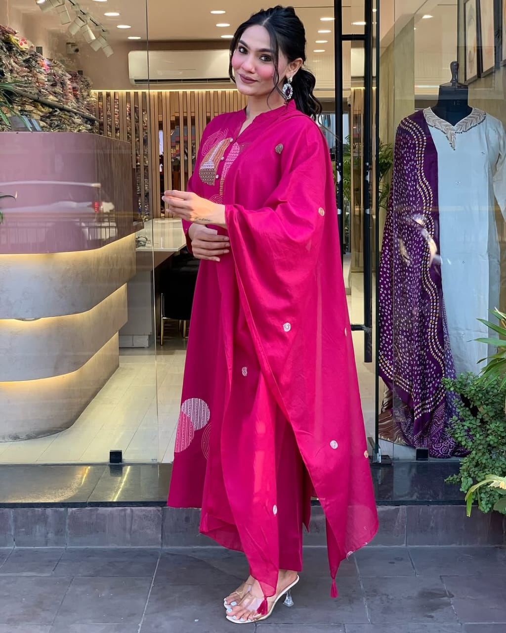 This Kurti,pant dupatta set is perfect for the summer season with its vibrant floral print and confident (PFAB1406)