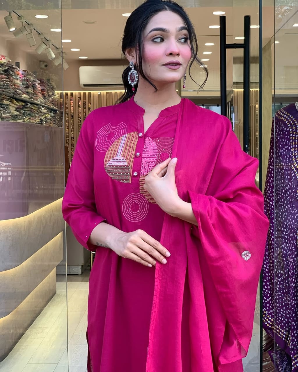 This Kurti,pant dupatta set is perfect for the summer season with its vibrant floral print and confident (PFAB1406)