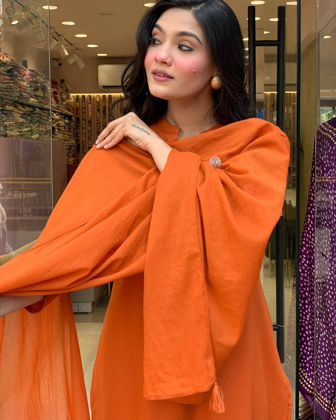 This Kurti,pant dupatta set is perfect for the summer season with its vibrant floral print and confident (PFAB1408)