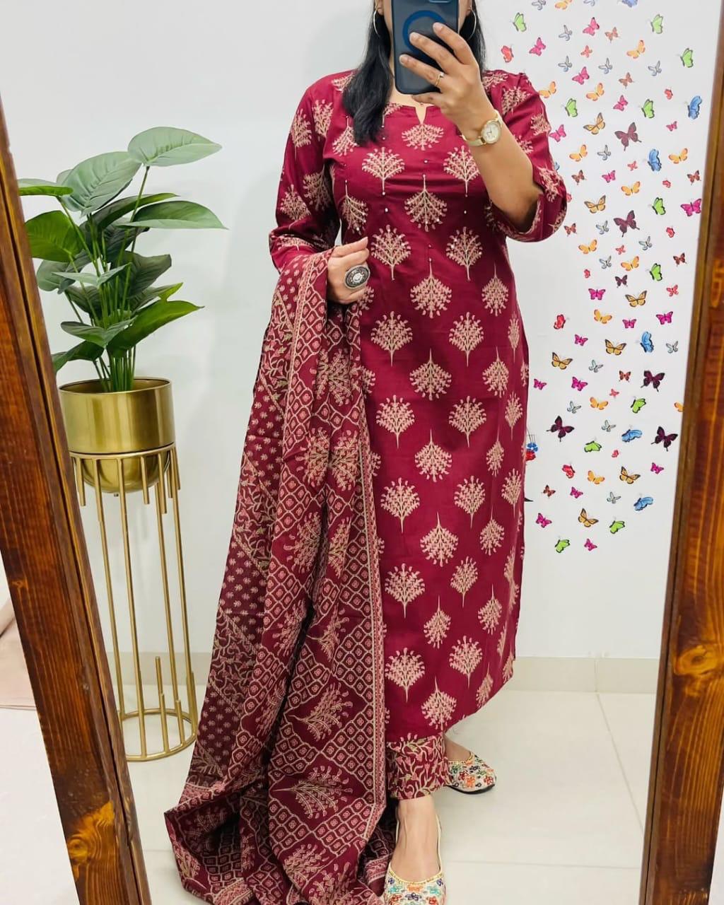 🌹🌹Pure fine Cotton fabric &nbsp; Kurti with Pant with cotton 100-100 Dupatta🌹🌹Havy sequence hand Adda work on yoke