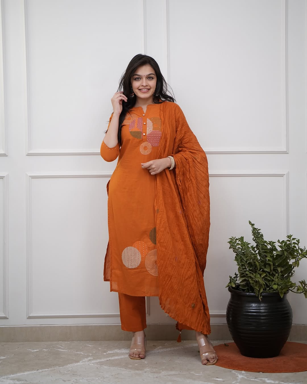 This Kurti,pant & dupatta set is perfect for the summer season(PFAB133)