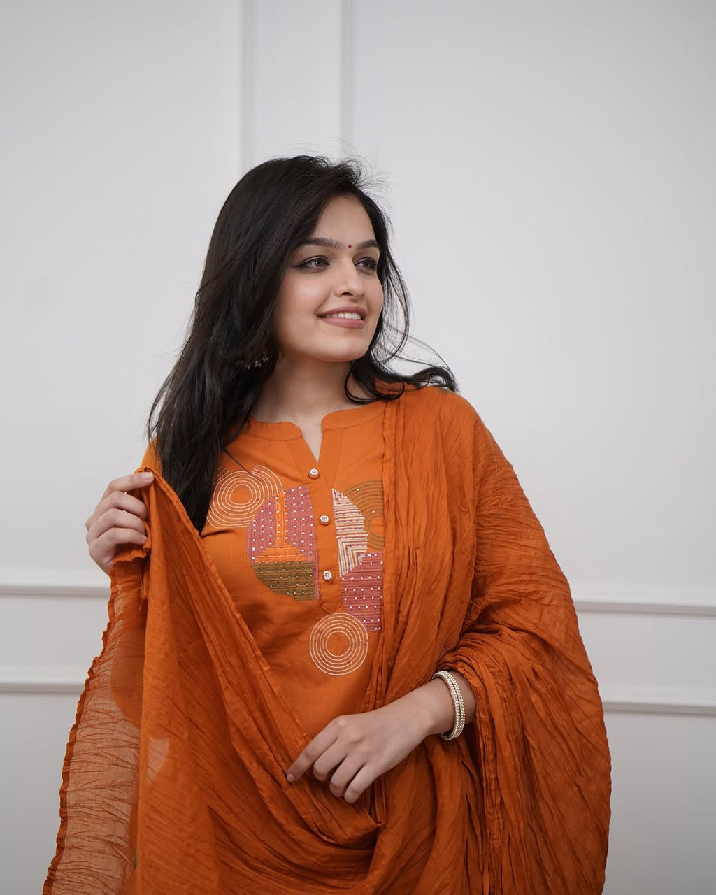 This Kurti,pant & dupatta set is perfect for the summer season(PFAB133)