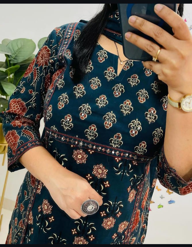 🌹🌹Pure fine Cotton fabric hand Work Kurti with Pant with cotton 100-100 Dupatta🌹🌹(PFAB1437)