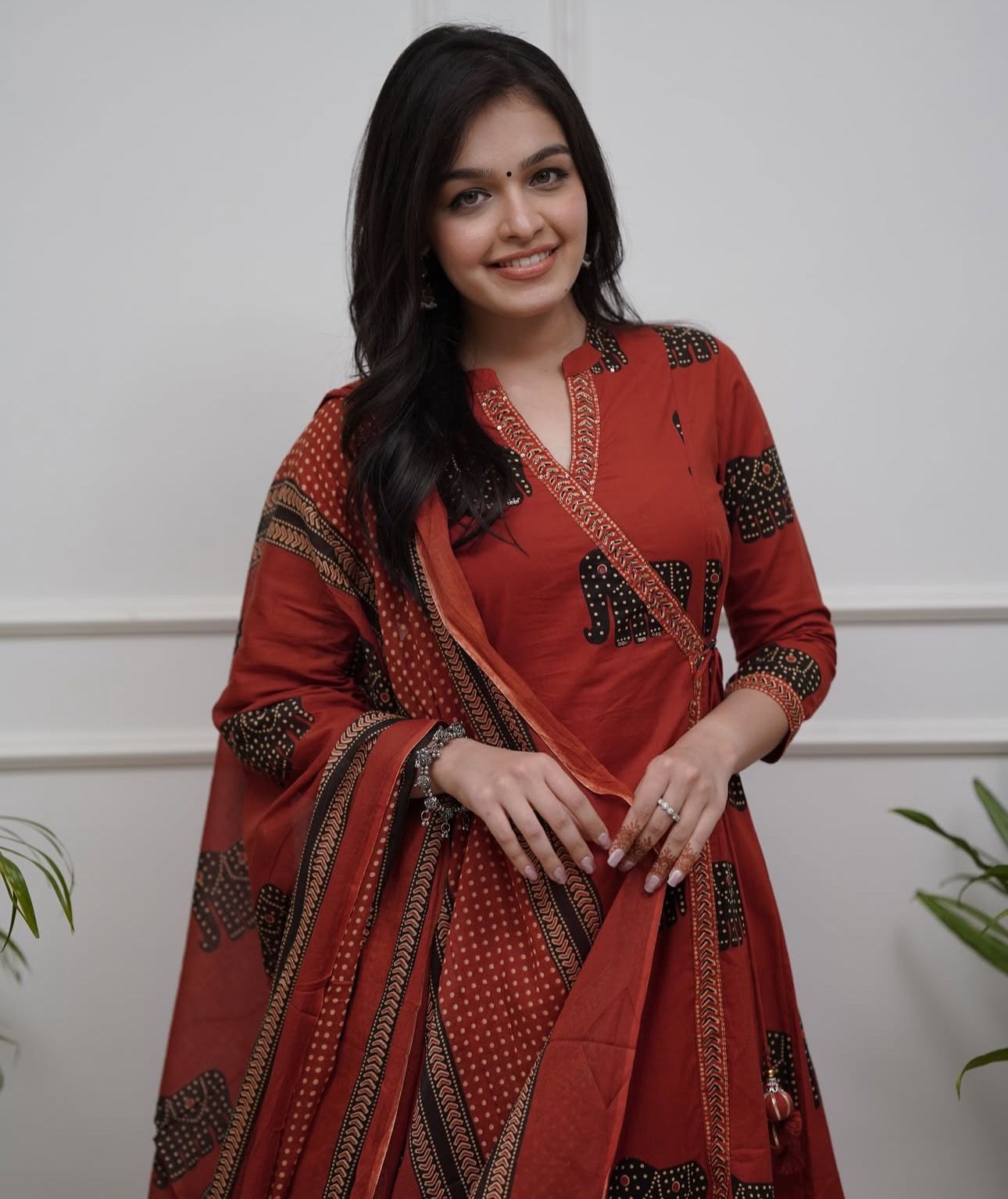 Enjoy your festival 🌞with our Very Beautiful 3ps Set . 🪡 🪡 🪡 🌸(PFAB1441)