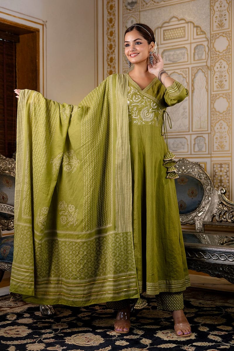 Trending Styling in Famous Floral Embroidery(PFAB1443)