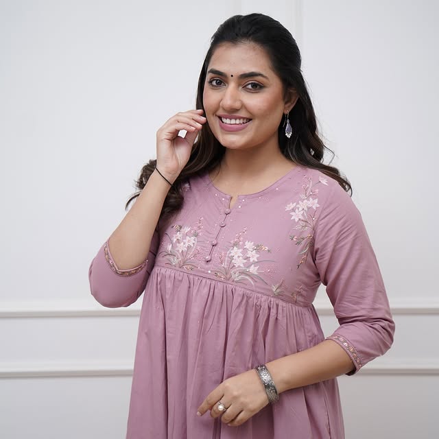 look classy and elegant with our new pure cotton collared kurta pant set(PFAB1145)