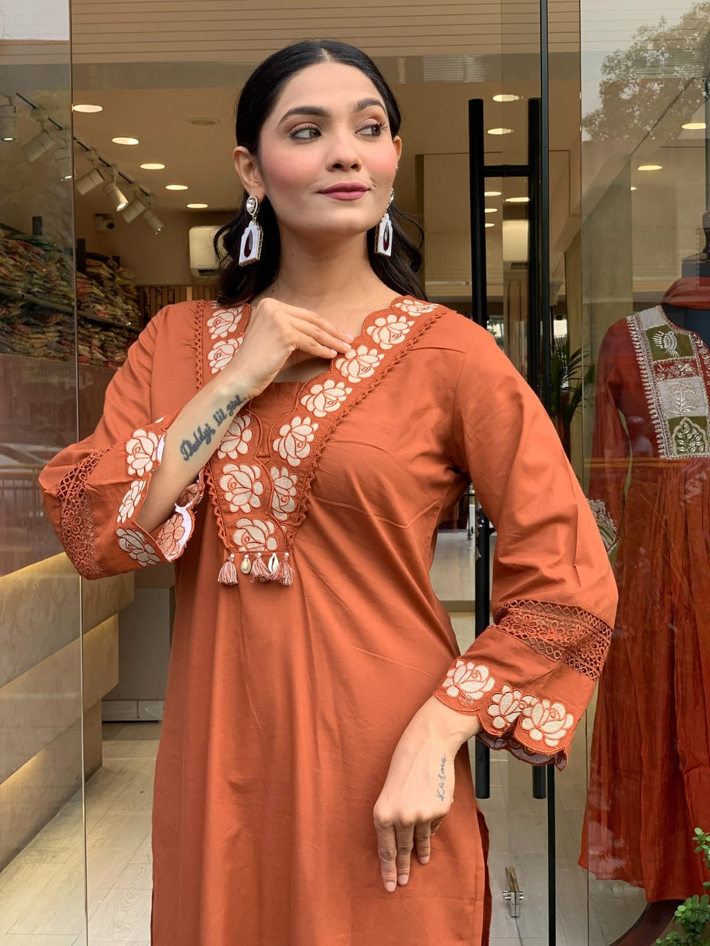 🌹🌹Pure fine Cotton fabric  Kurti with Pant with cotton 100-100 Dupatta🌹🌹 (PFAB1606)