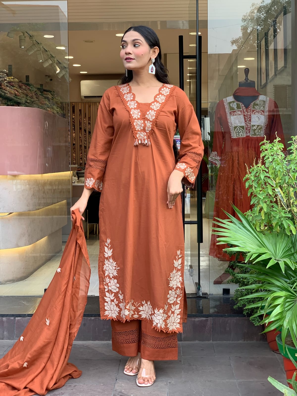 🌹🌹Pure fine Cotton fabric  Kurti with Pant with cotton 100-100 Dupatta🌹🌹 (PFAB1606)